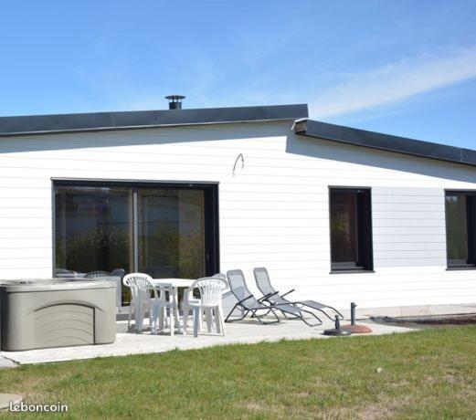Maison Bord De Mer Avec Jacuzzi Nevez Luaran gambar